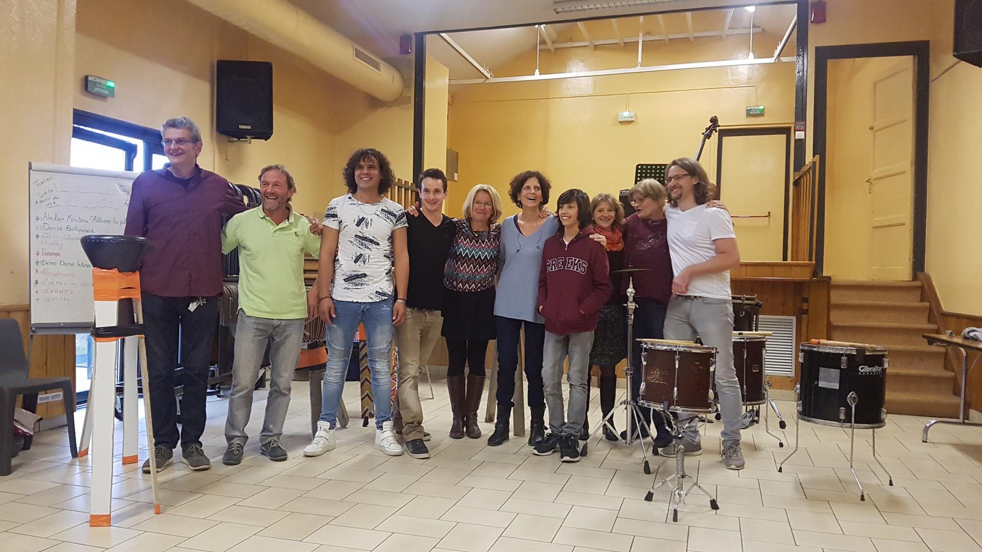 Les satgiaires du jour de l'atelier Percussions, animé par Christophe Futelot