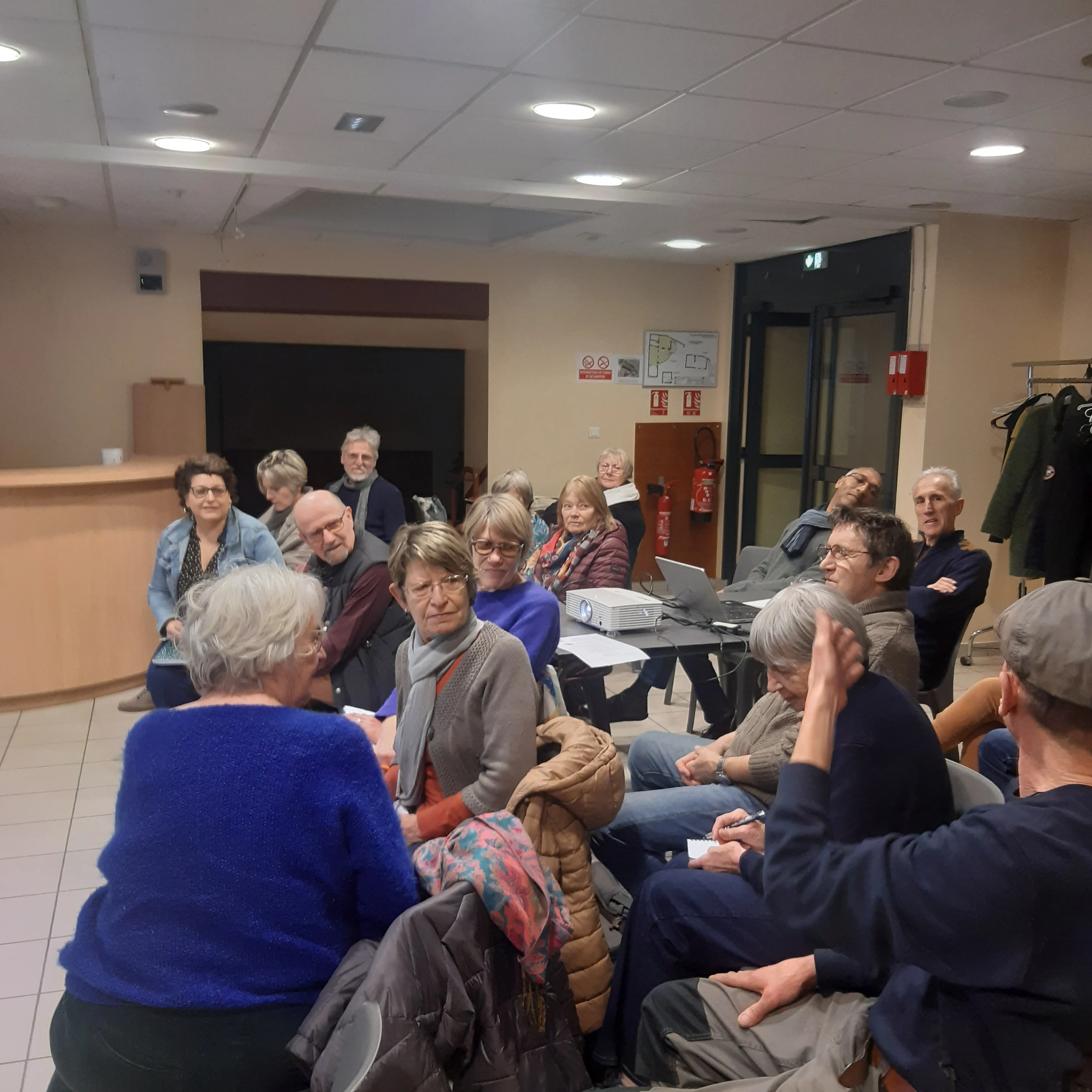 Un auditoire en pleine réflexion